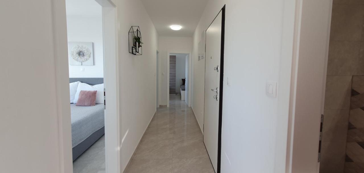 Seahorse Luxury Apartment With Pool And Sea View Novalja Dış mekan fotoğraf